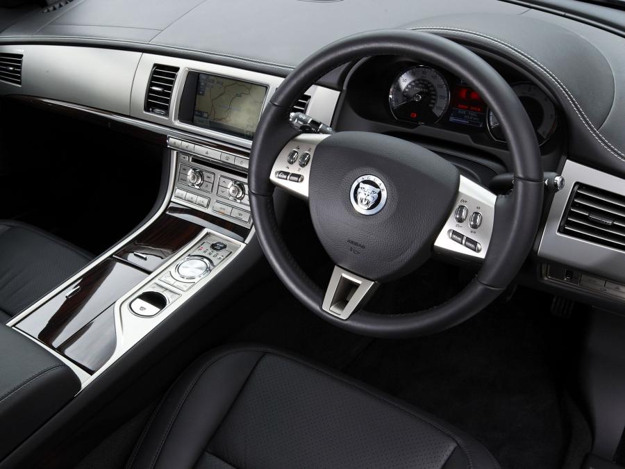  Jaguar XF Diesel S 2009 года  (фото 53 из 82)